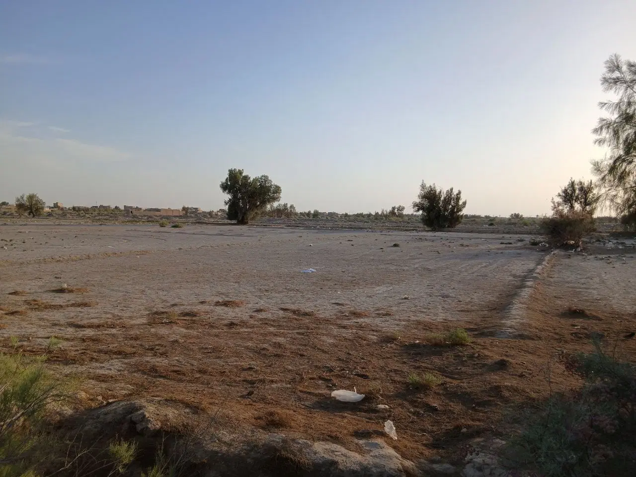 زمین بر خیابان امام خمینی