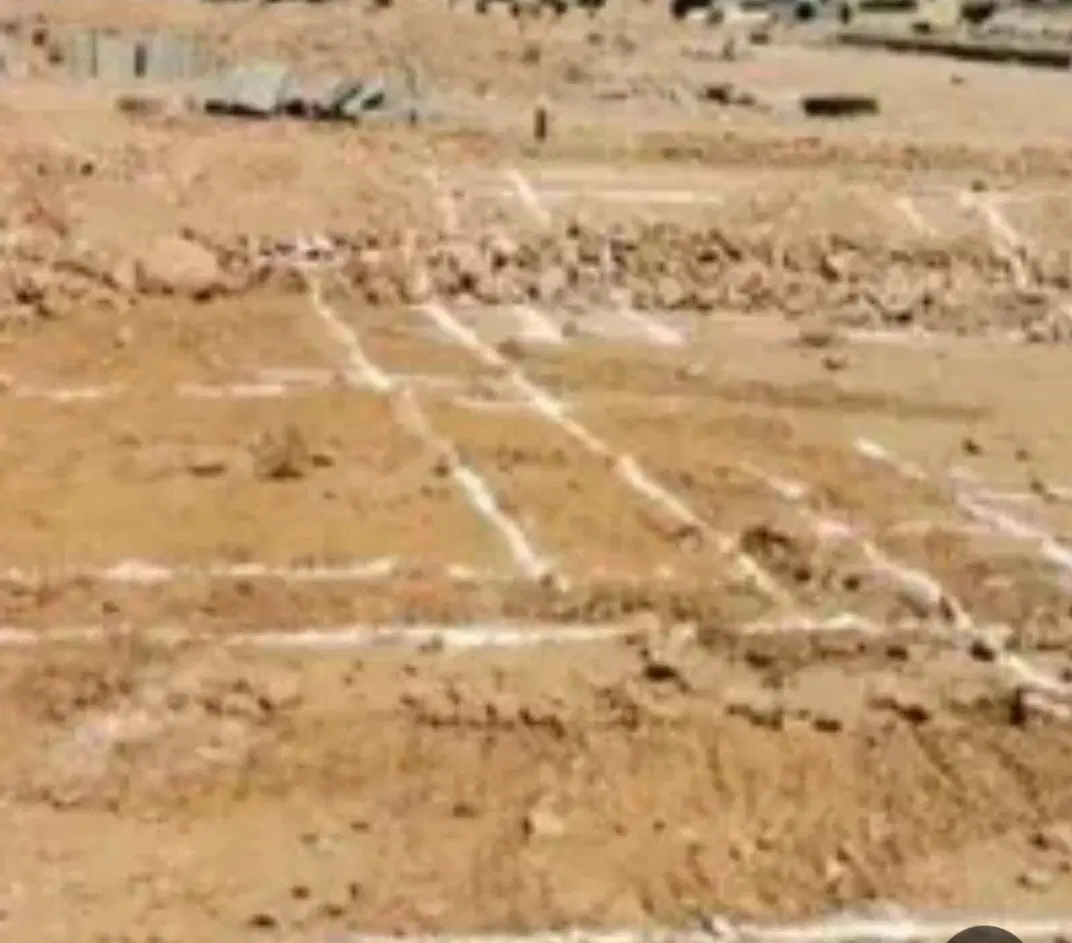 زمین شمالی شرف اباد