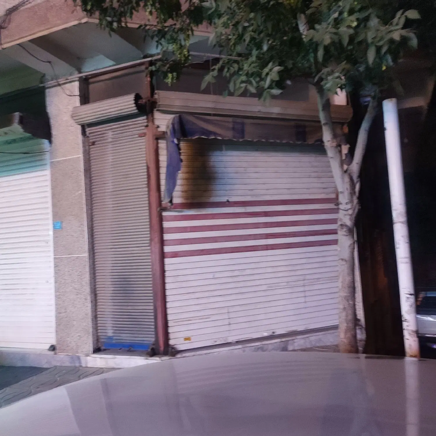 مغازه ۵۲ متری نبش در شهر قدس