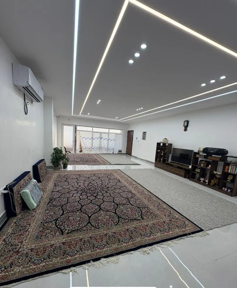رهن کامل ویلایی دو واحده خیابان برق