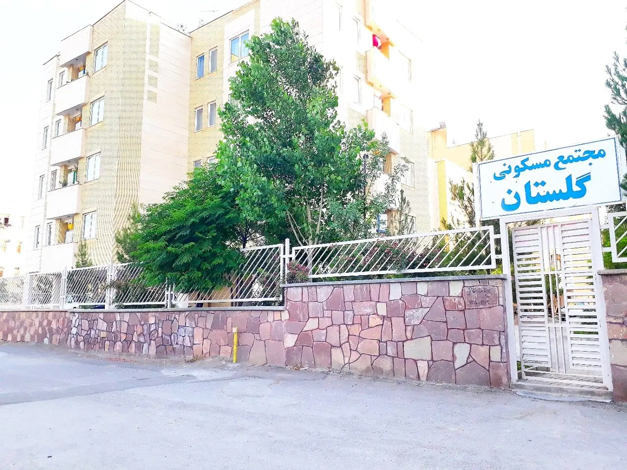 ۱۰۰ متری سند۶دانگ تکبرگ