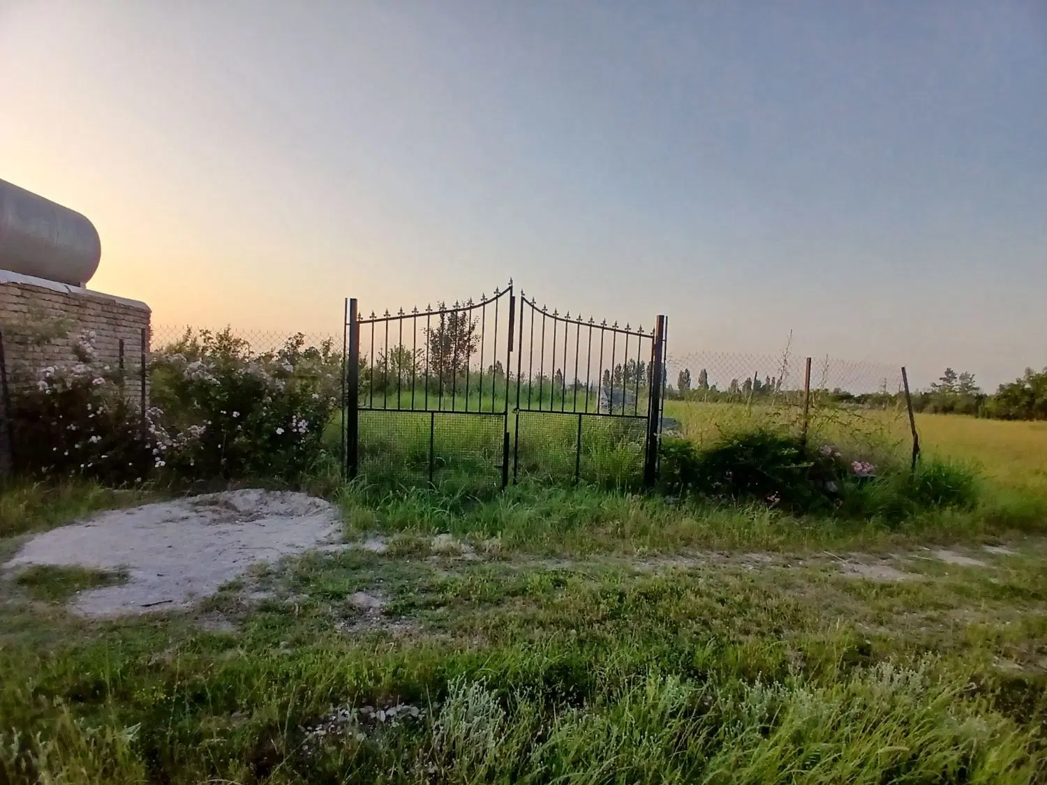 زمین شموشک پایین