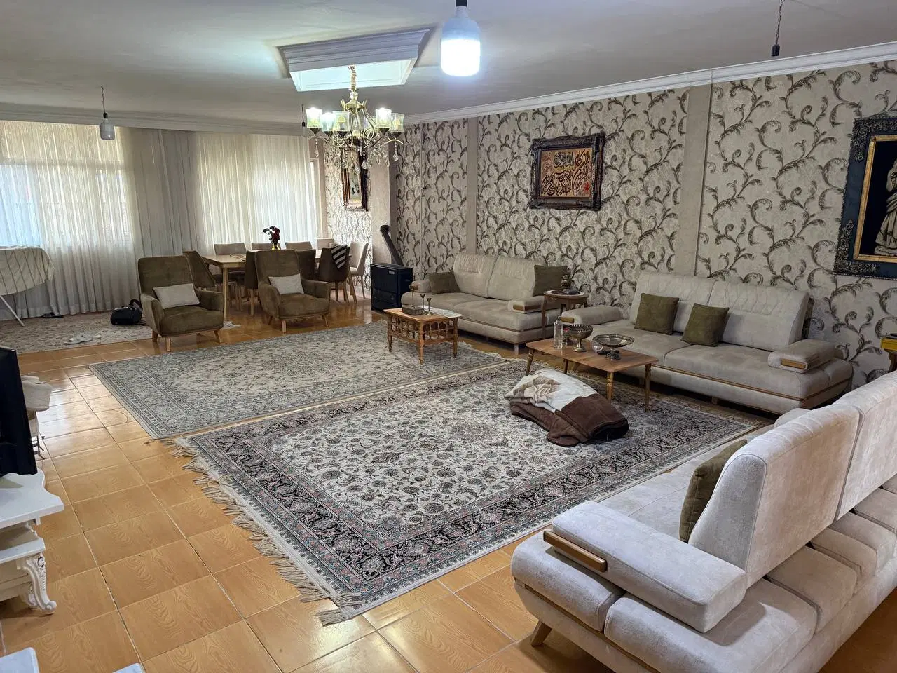 آچاره آپارتمان ۱۸۰ متری گلریزان (مالک هستم)