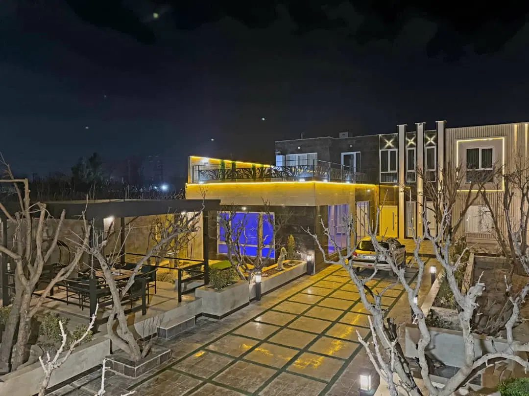 باغ ویلا مدرن شیک  کردزار سند تک برگ عرصه عیان