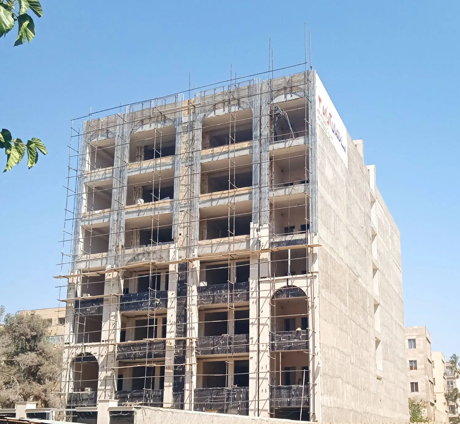 فروش آپارتمان ۱۵۰ متری با دو پارکینگ سندی