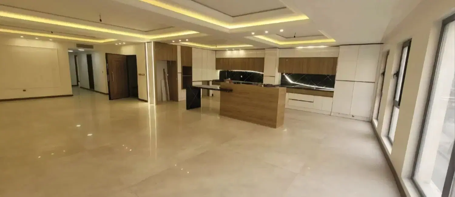 ۱۳۰ متری  عباس آباد حوالی امامزاده