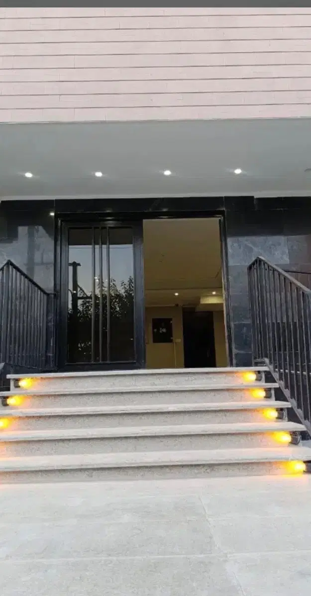 فروش آپارتمان ۱۲۰ متری سنددار