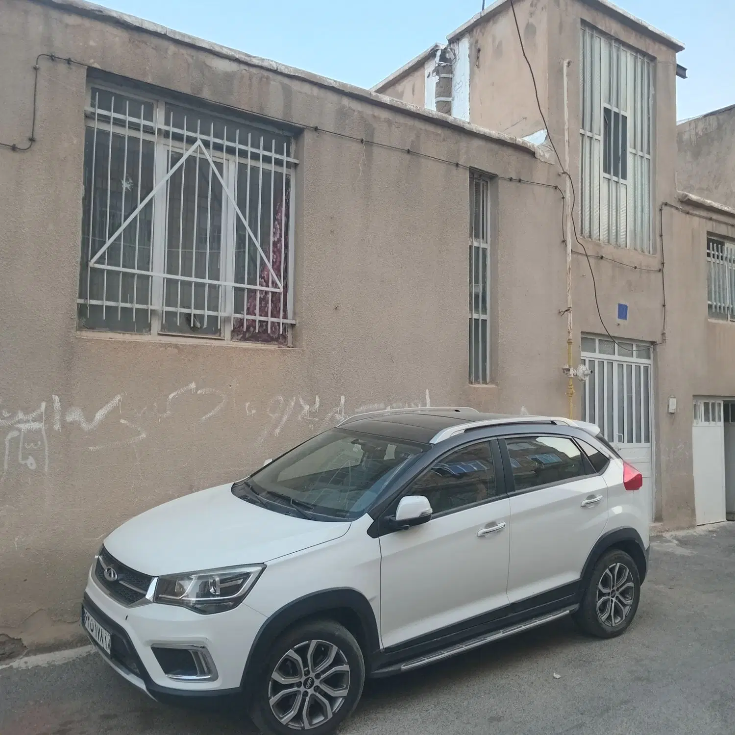 خانه ویلایی ۲۳۵ متری منوچهری