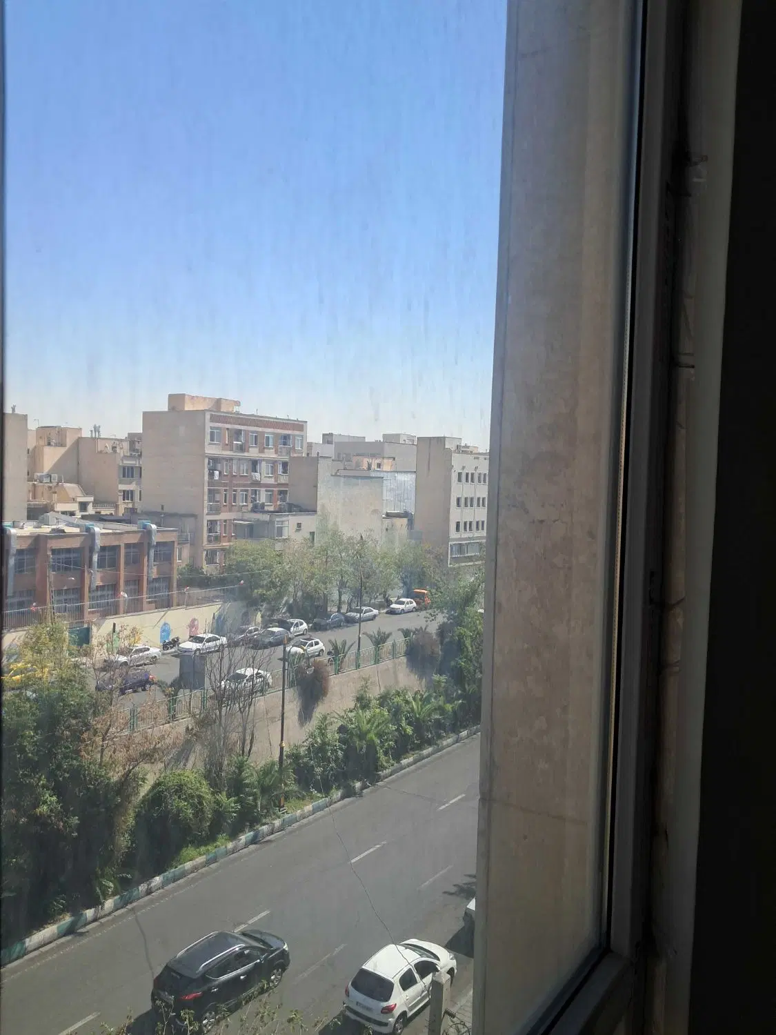 اپارتمان۱۴۶متر۳خوابه نوسازتکواحدی شمس اباد خ کرد