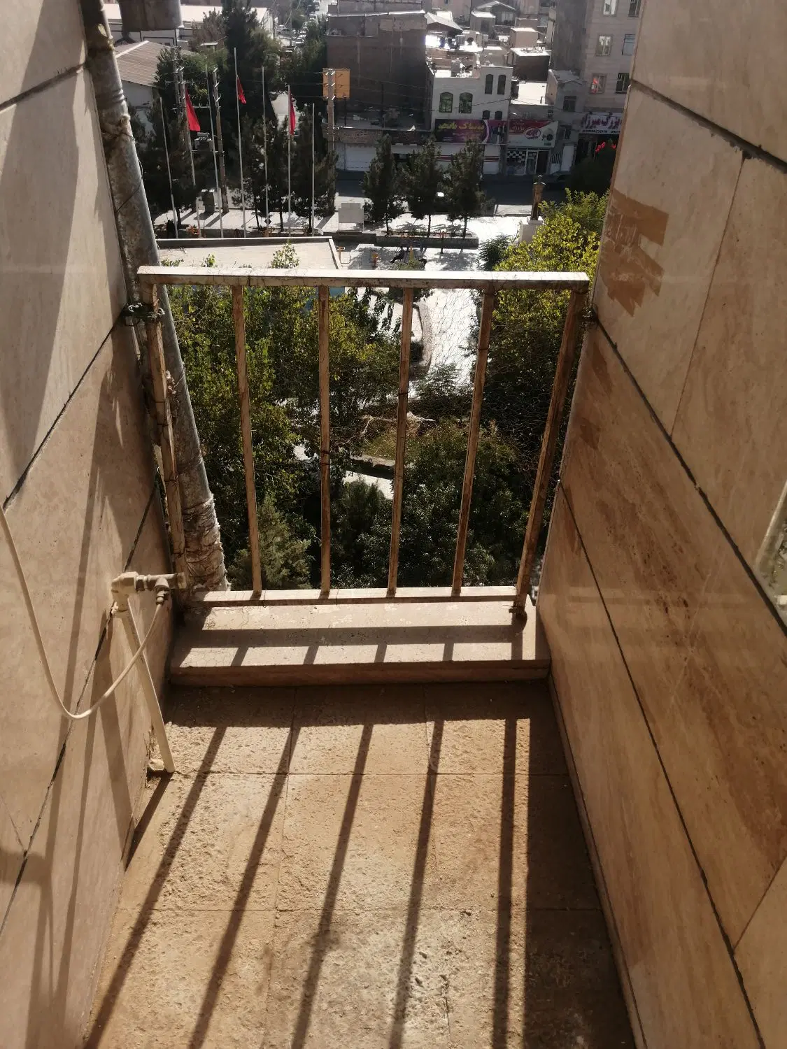واحد۶۰ متر،غرق نور رو به پارک،فروش،معاوضه با خودرو