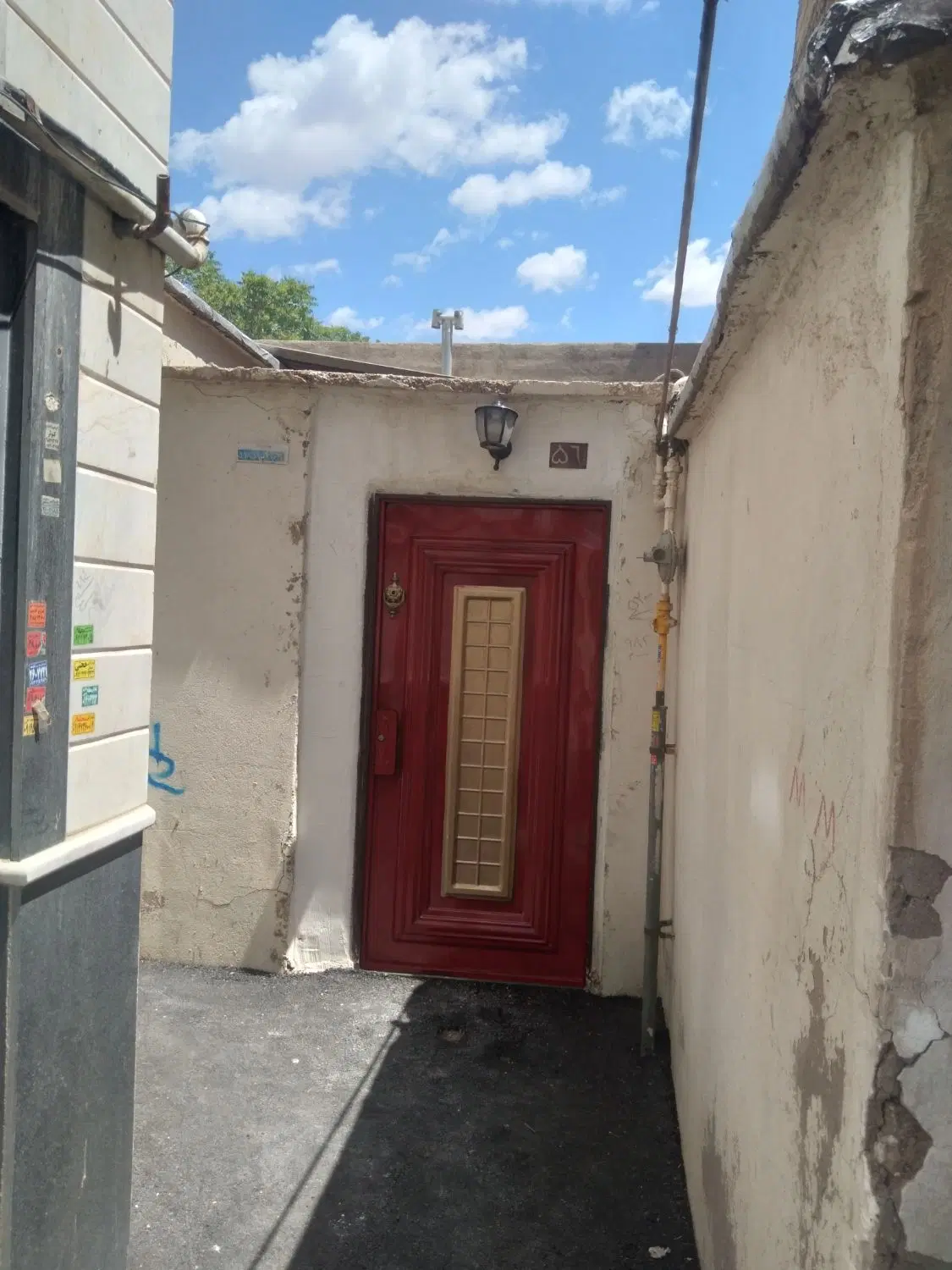 حیاط دربست