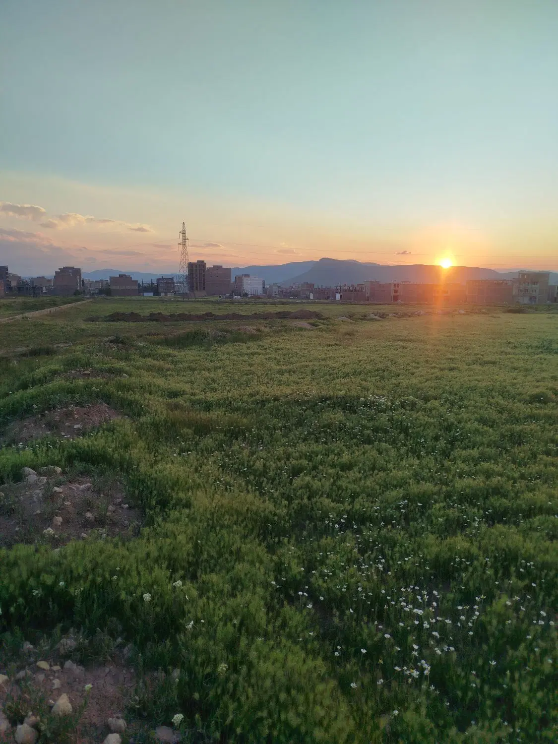 یک قطعه زمین 150متری