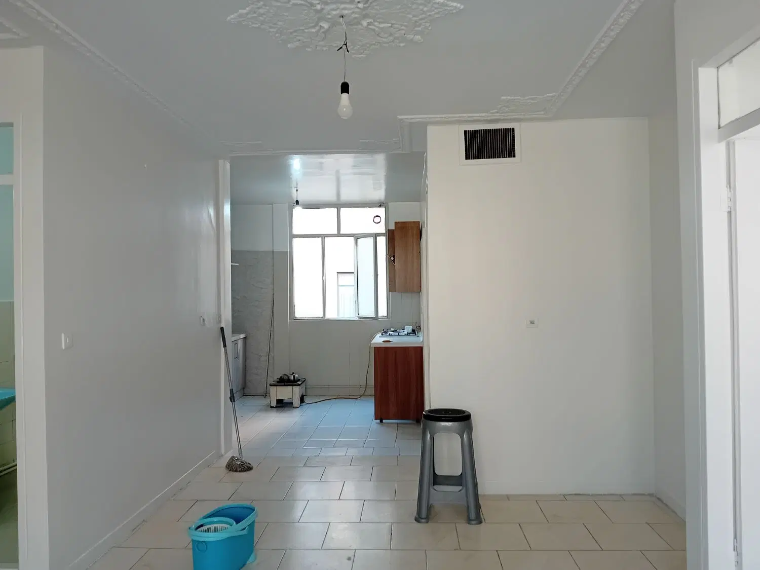 اجاره آپارتمان ۶۵ متری چهار باغ شرقی