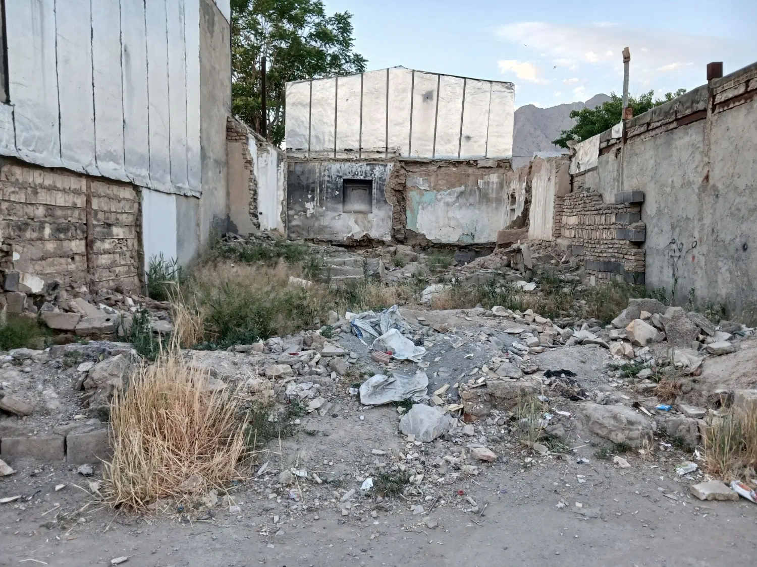 زمین کرناچی