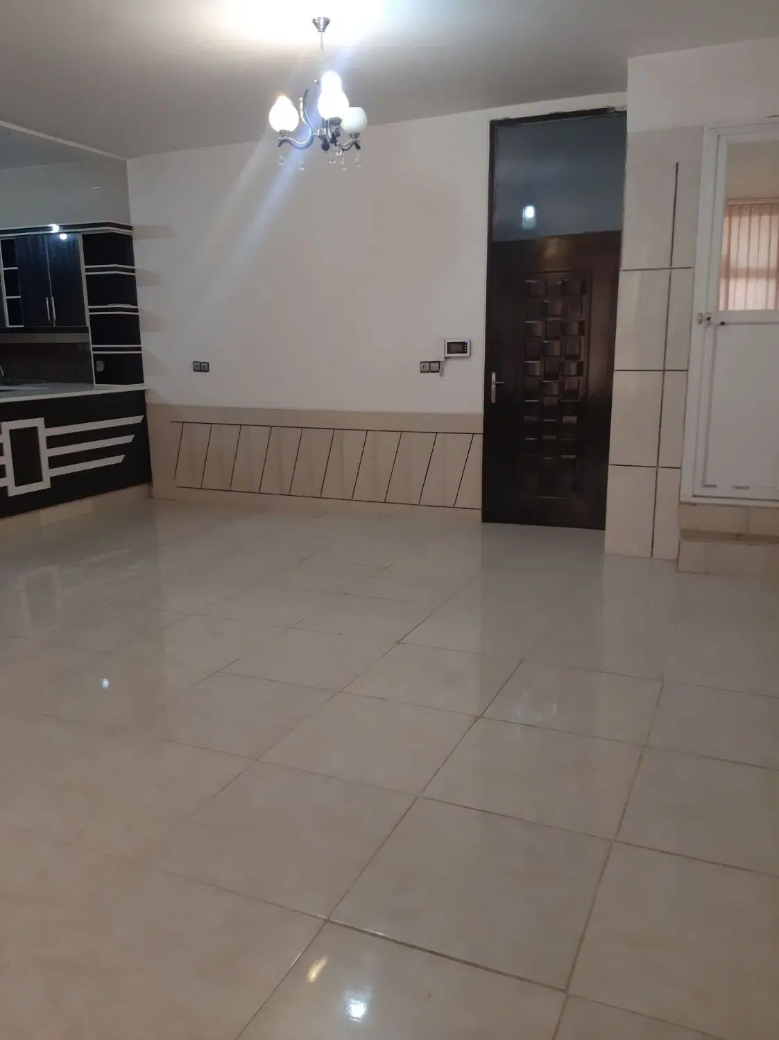 منزل یک خوابه واقع در سرداران کوچه ۲