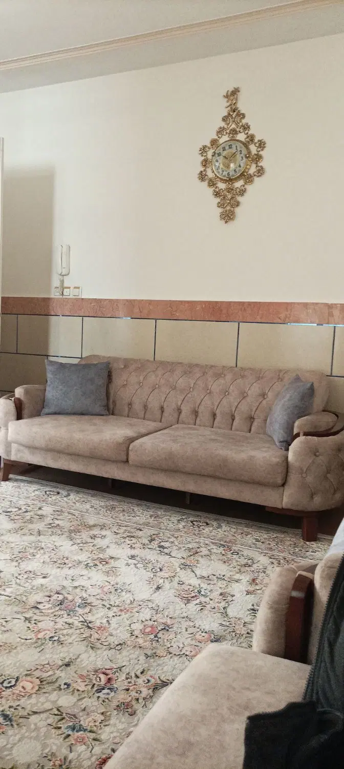 فروش طبقه دوم پلاک 70