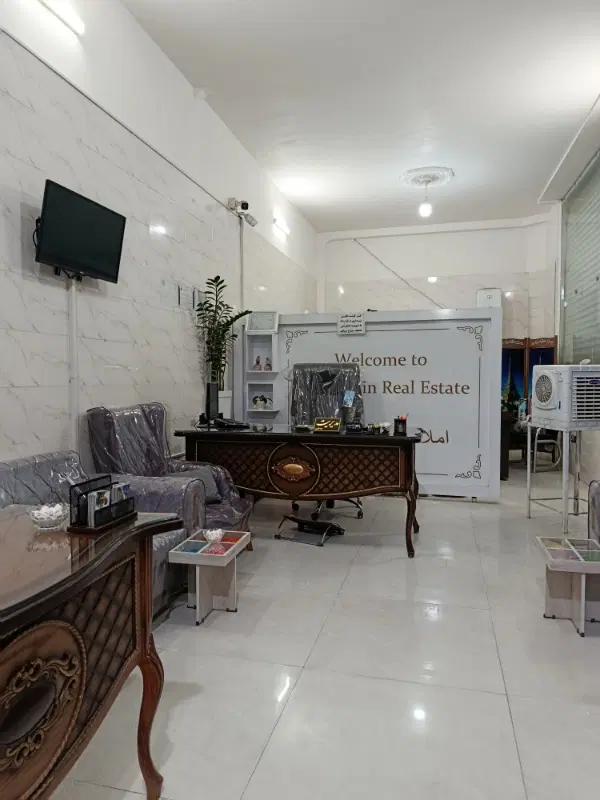 طبقه همکف_۱۰۰متری_با پارکینگ