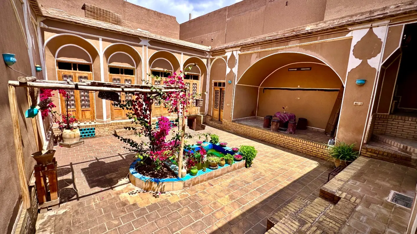 خانه سنتی و قدیمی