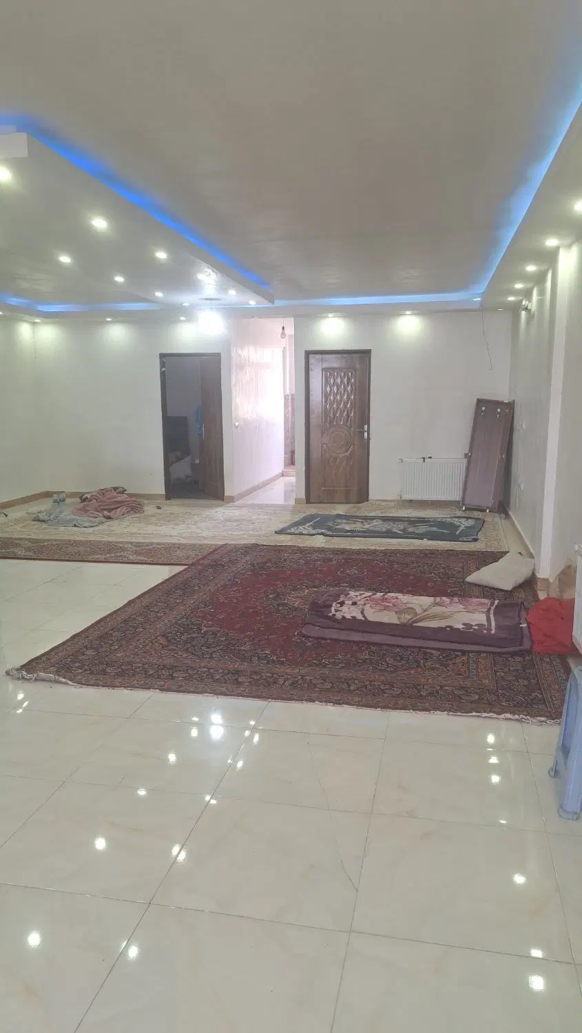 ۱۶۵متر دوخوابه پارکینگ ندارد آسانسور دارد