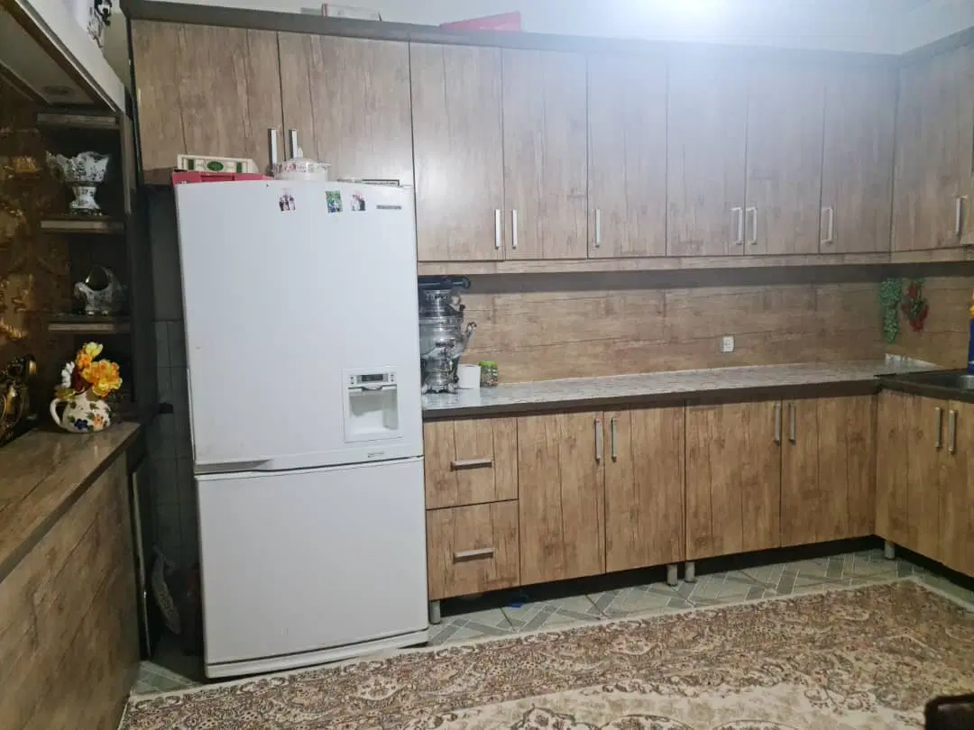 خانه ویلایی بر خیابان اصلی حسین آباد صالحیه ۱۴۰