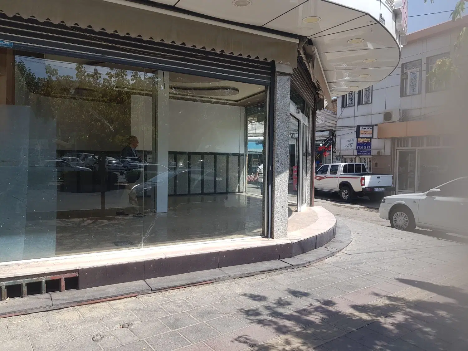 اجاره مغازه بر خیابان سه دهنه