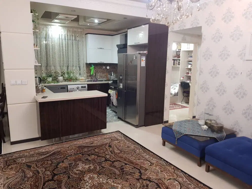۶۱ متر با آسانسور سبزیکاری