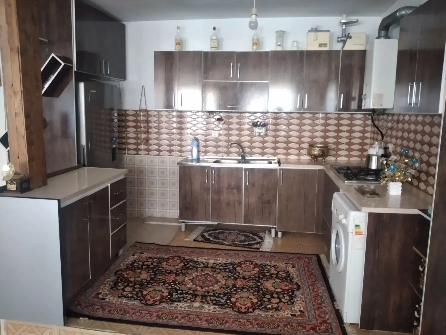 ویلایی ۳طبقه ۷۰مترزمین ۲۱۰متر بنا نقد ومعاوضه