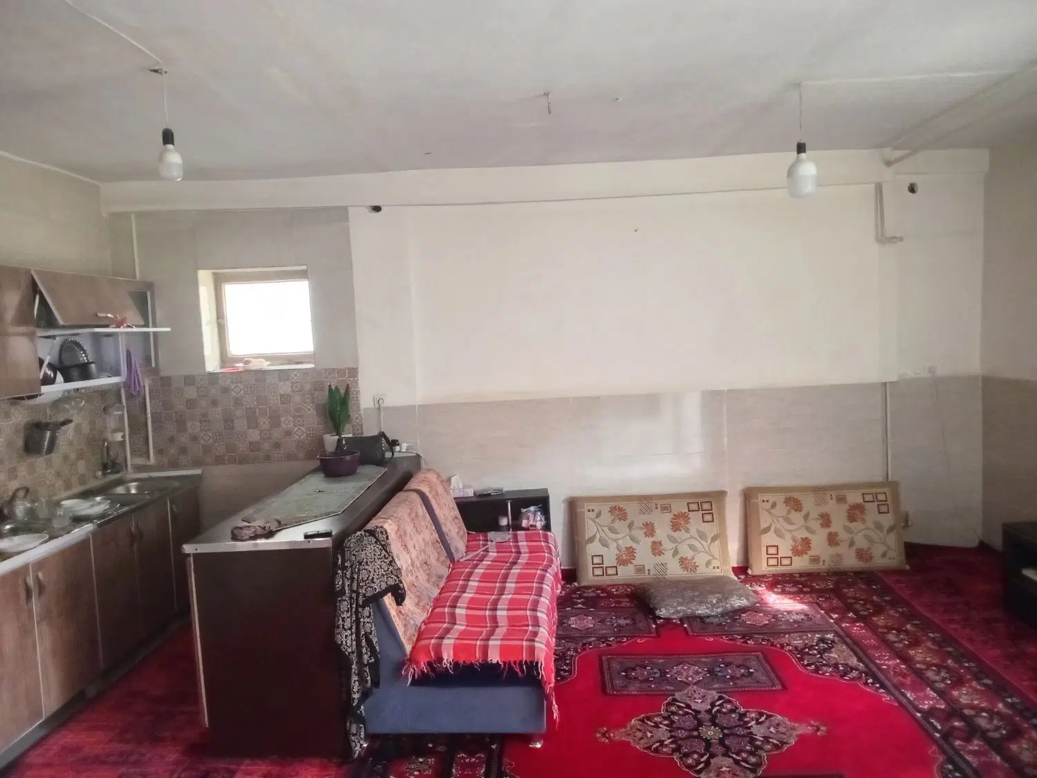 دوطبقه خانه در باغ دبیر