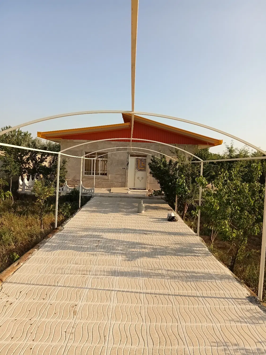 ویلای ۱۰۰۰ متری در باغمعروف