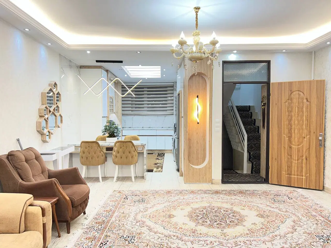 حیاط مسکونی