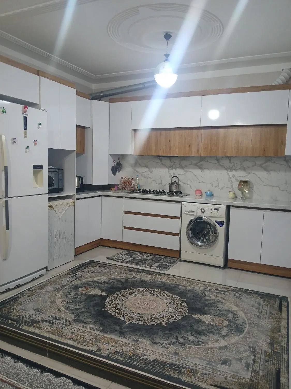 یک واحد اپارتمان ۲ خوابه