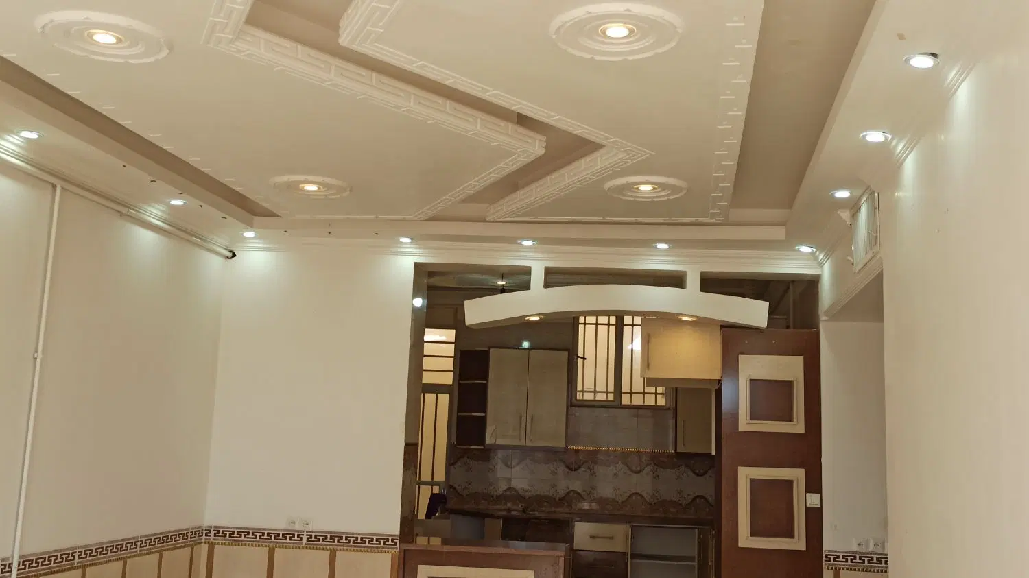 منزل مسکونی نوساز  اجاره ای