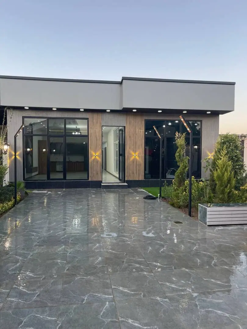 ۱۲۰ متری سند دار  (طبقه اول و تاپ لوکیشن )