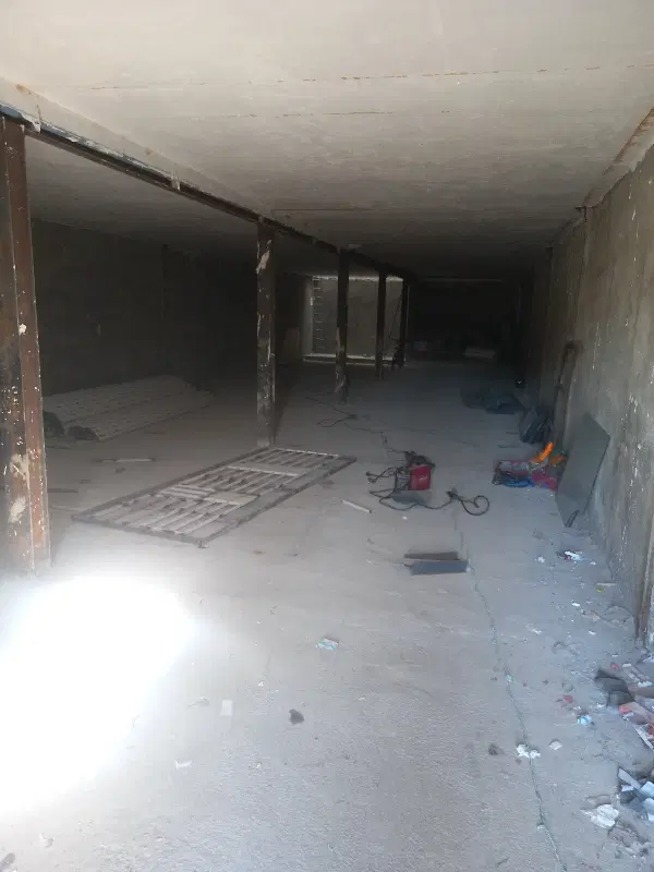 ۲۰۰متر زیر زمین با درب ماشین رو  اجاره