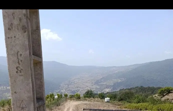 ۲۵۰ متر زمین لارما