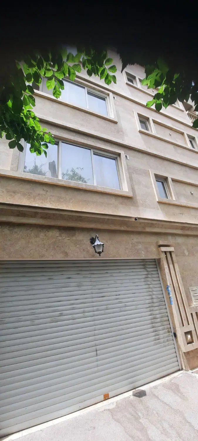 آپارتمان دکتر حسابی