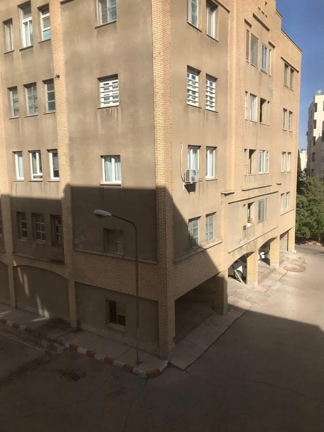 در  خ و است منزل رهن و اجاره