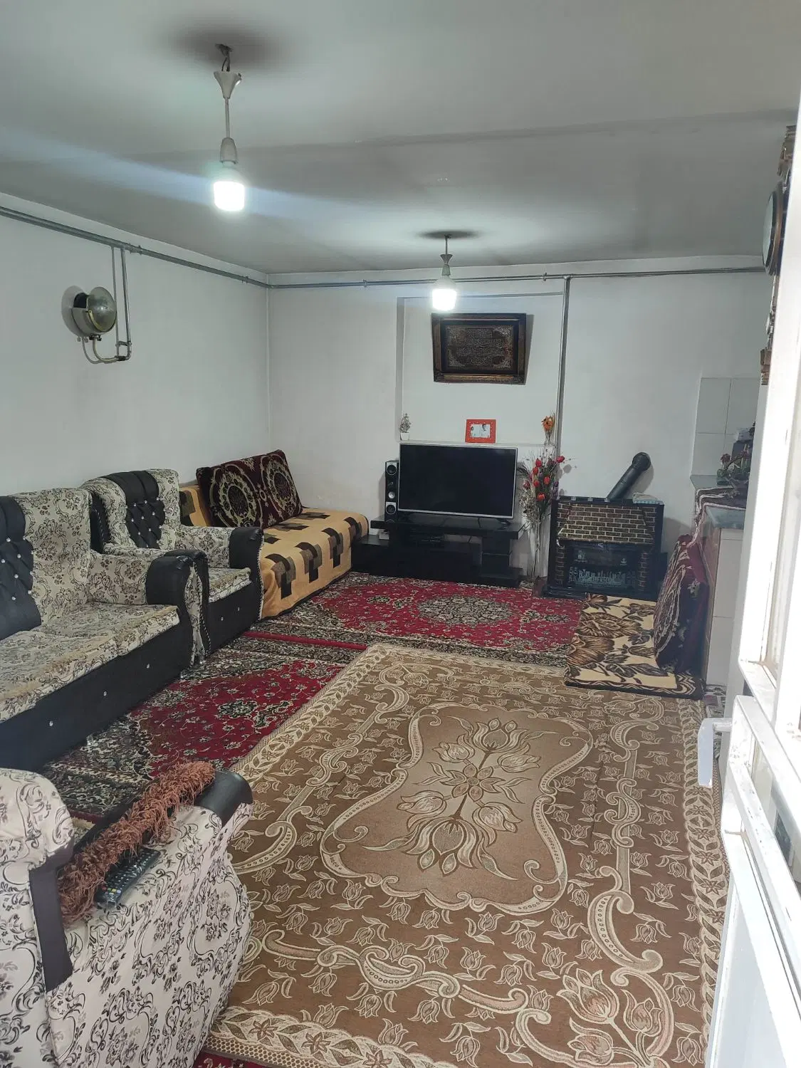 خانه در نرسیده به اسلام آباد