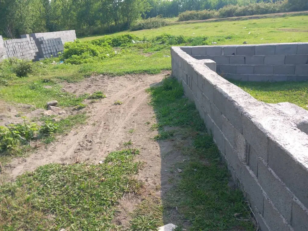 ۳۵۰مترزمین باغی داخل طرهادی