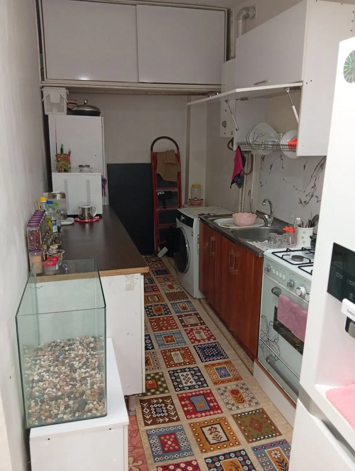 خانه پشت قواره بازسازی شده ۲ طبقه