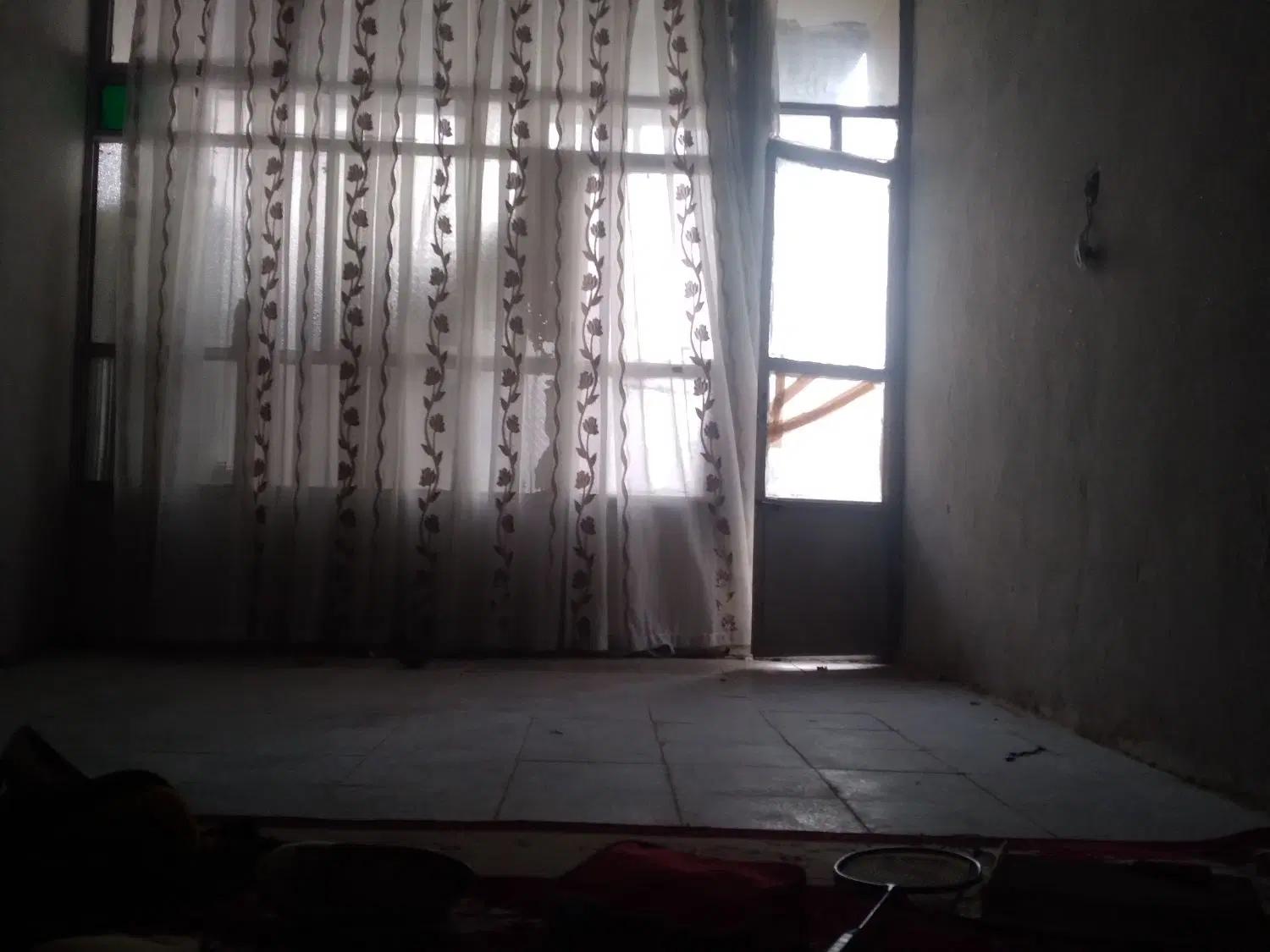 اجاره زیر زمین راه جدا از کوچه در داره اتباع