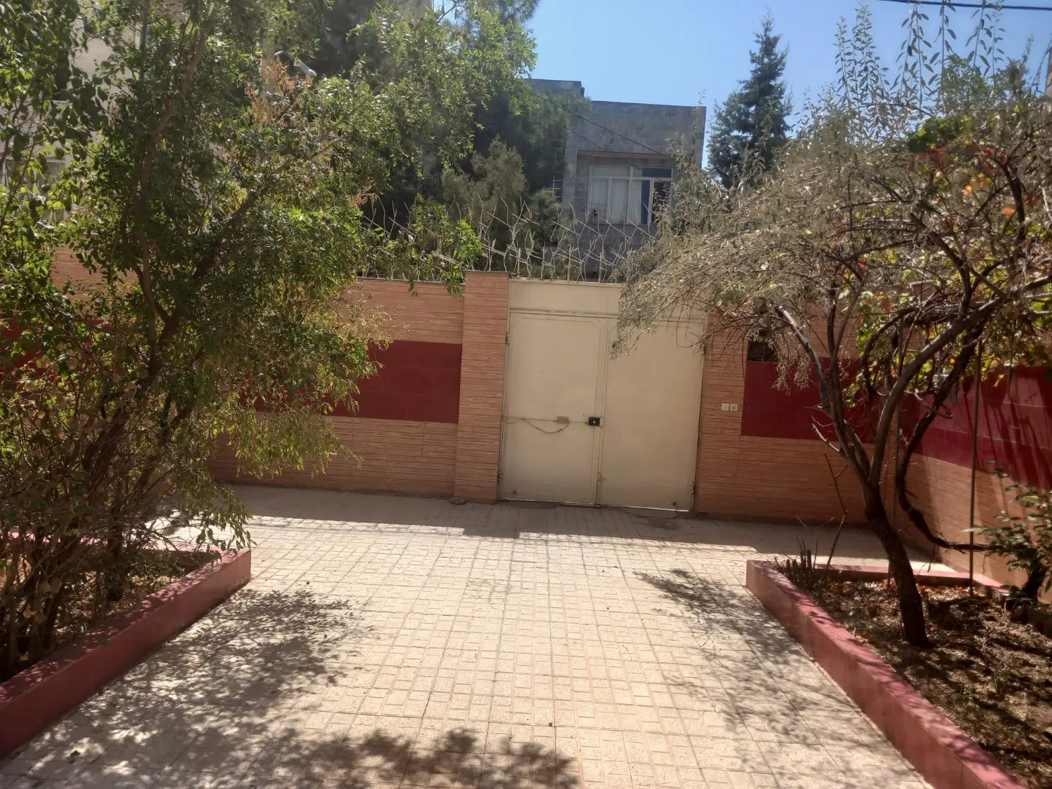 فروش زمین ویلایی به متراژ ۳۰۰ متر مربع