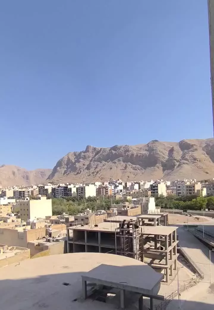 153متر . 3 خواب . طبقه 6 . ویو مستقیم کوه صفه