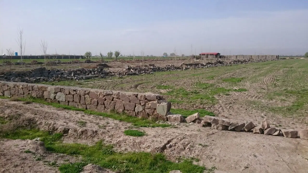 زمین باموقعیت خوب