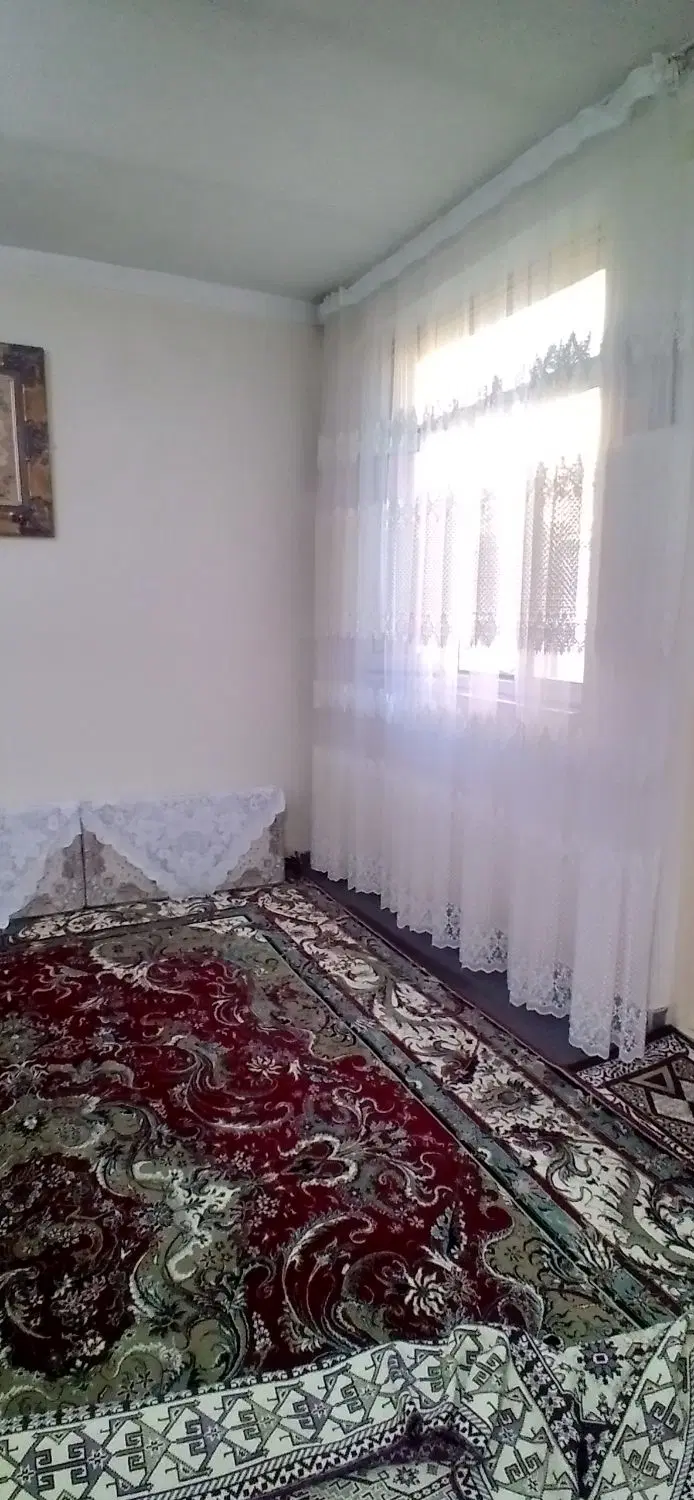 خانه دو طبقه حیاط دار در گلکار