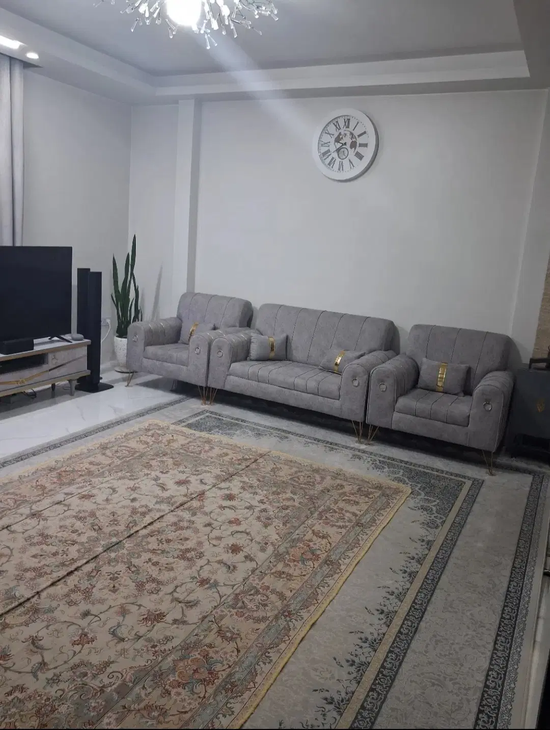 فروش ۶۰متری _ ۱ خواب _ قیمت کل فقط ۲۲۰۰