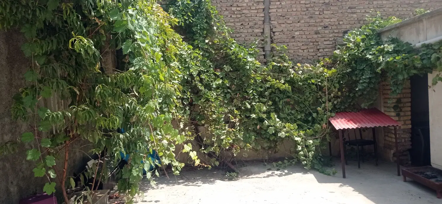 فروش ویلایی کلنگی ۲۳۴ متر گلشن شرقی
