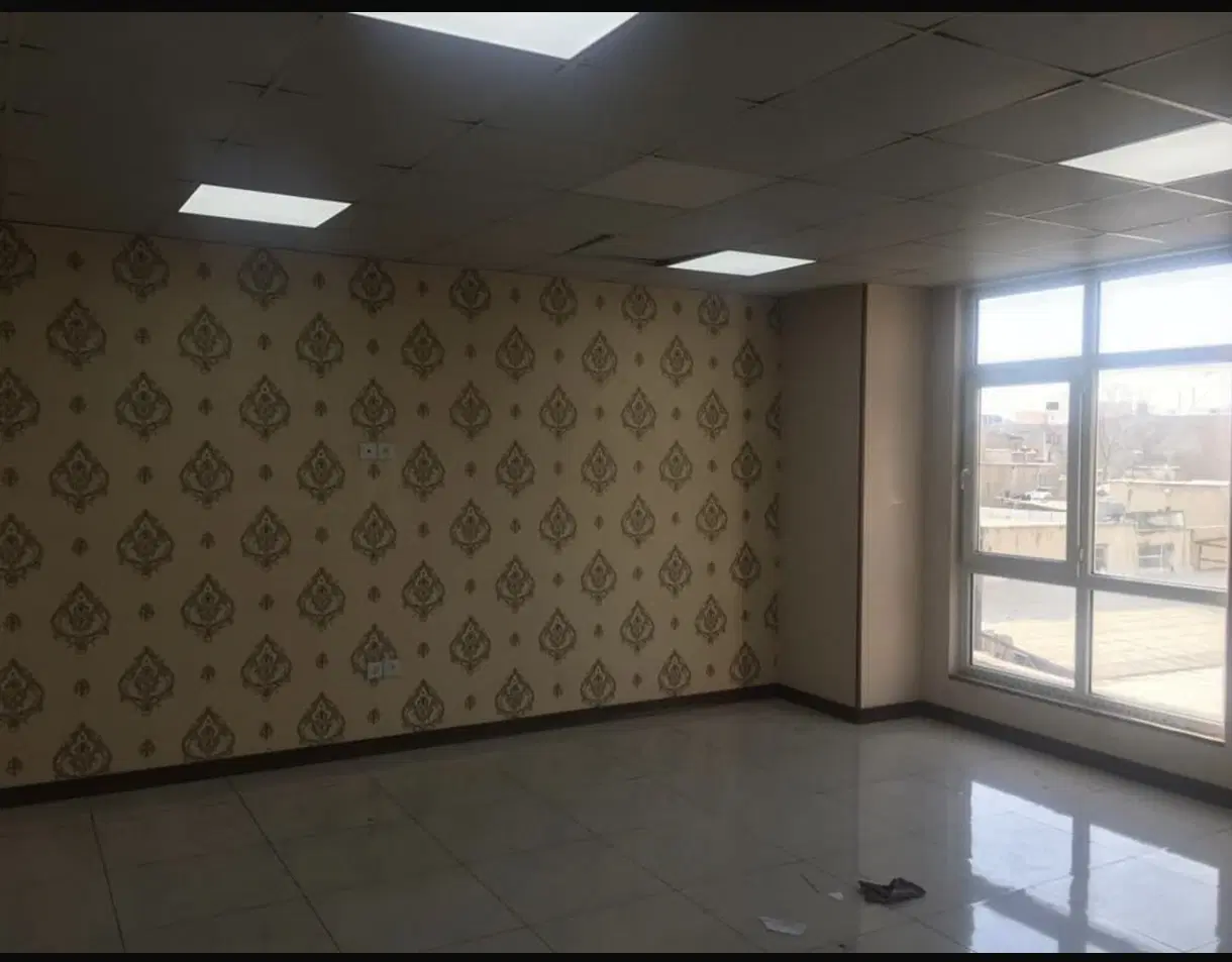 ۱۰۰ متر دفتر اداری کرج خیابان امیری