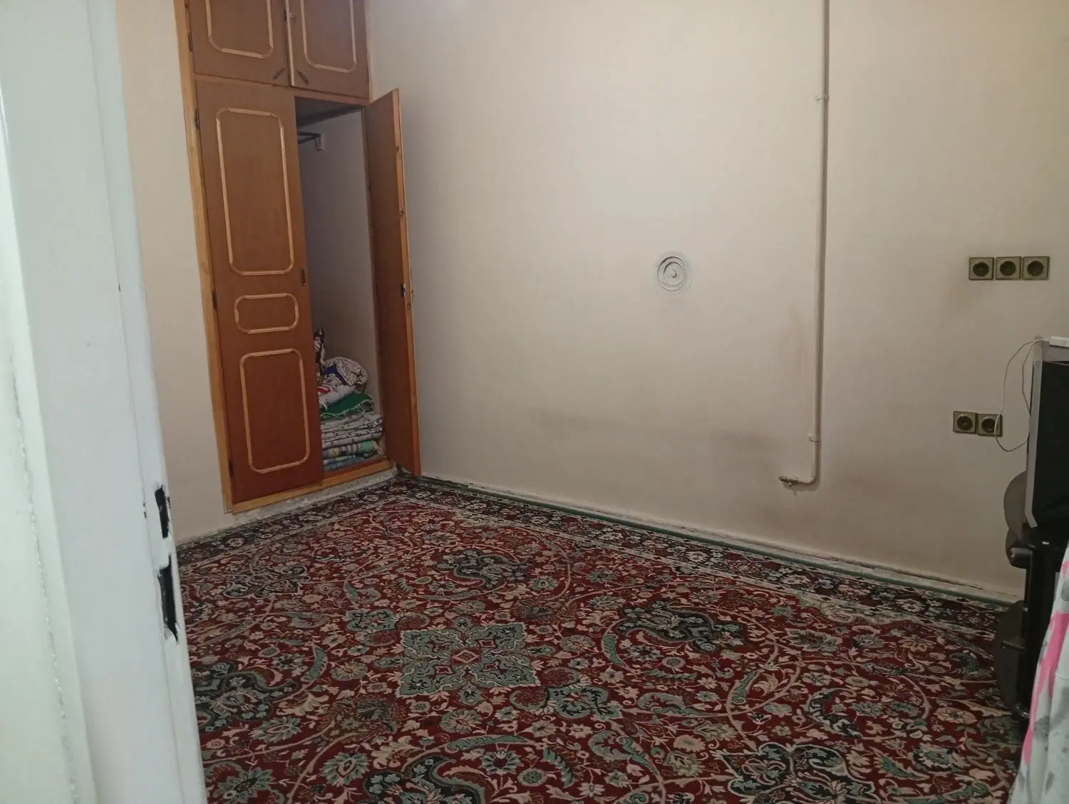 خانه دو طبقه ۱۶۰متر نزدیک خیابان اصلی