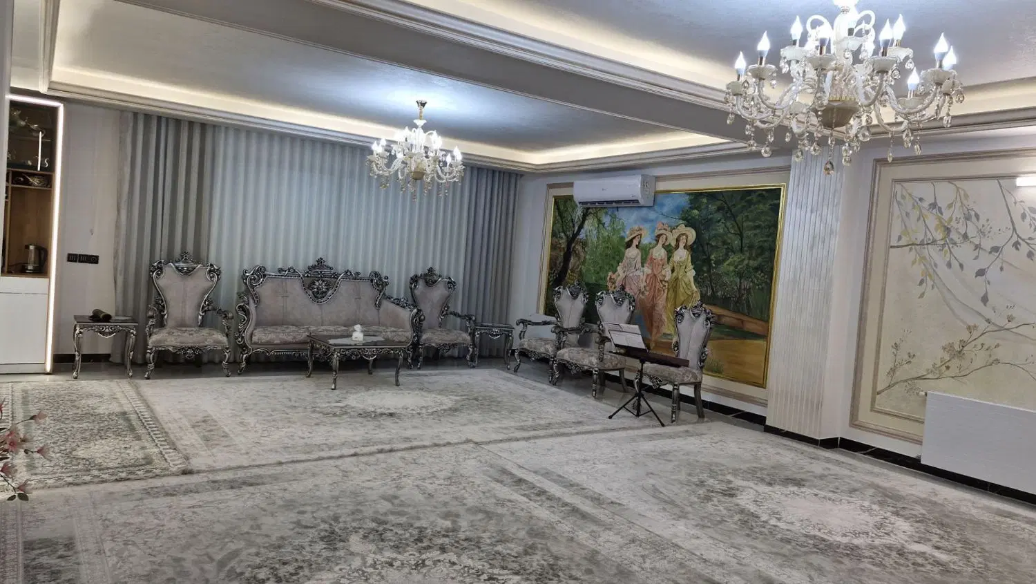 فروش آپارتمان مسکونی ۱۷۵ متری (الوند خیابان آزادی)
